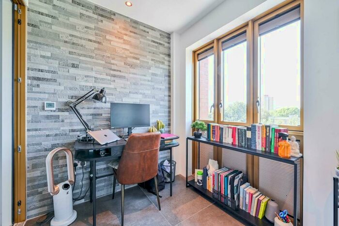 1 Bedroom Flat To Rent In Wansbeck Road, , Hackney Wick, London, E3