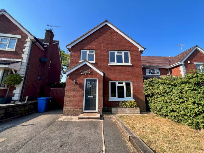 4 Bedroom House To Rent In Totmel Road, Canford Heath, BH17