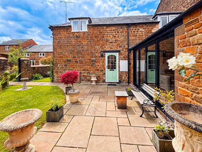 2 Bedroom Cottage For Sale In Priors Marston, Southam, CV47