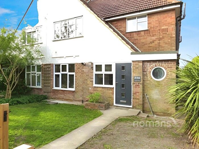 6 Bedroom Semi Detached House For Sale In James Road, Camberley, Surrey, GU15