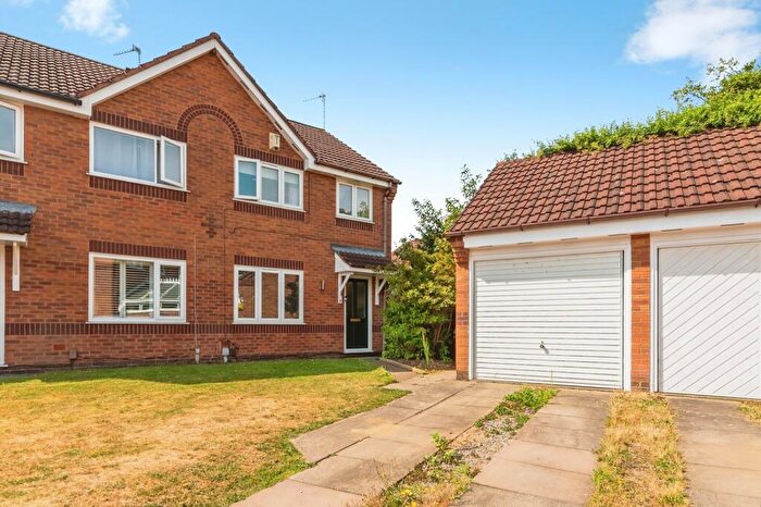 3 Bedroom Semi-Detached House For Sale In Franklin Close, Nottingham, Nottinghamshire, NG5
