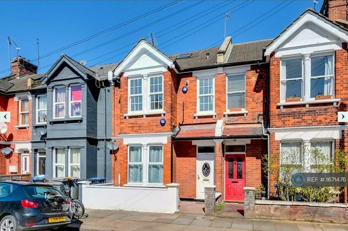 2 Bedroom Flat To Rent In Cornwall Gardens, London, NW10