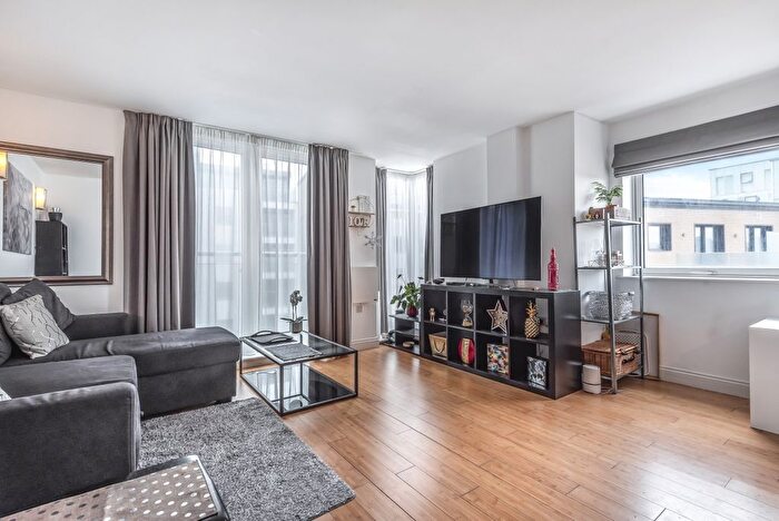 1 Bedroom Flat To Rent In Wandsworth High Street, Wandsworth, London, SW18