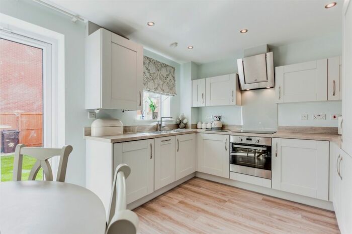 3 Bedroom Town House To Rent In The Fouracres, Wakefield, WF1