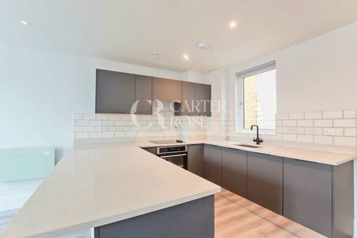 1 Bedroom Flat To Rent In Peckham High Street, London, SE15