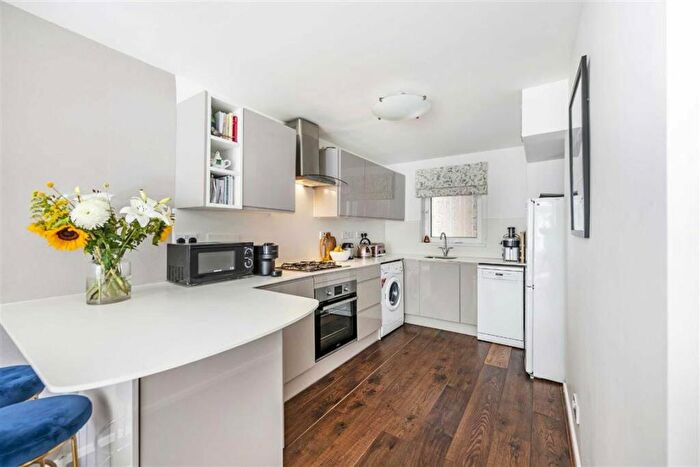 1 Bedroom Flat For Sale In Chatsworth Road, Kilburn, NW2