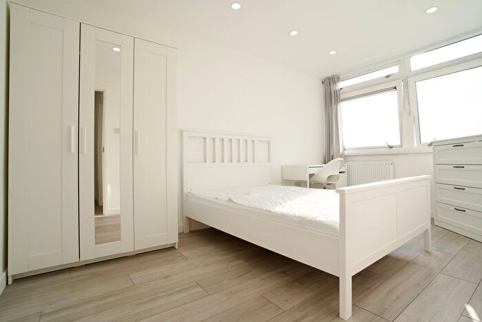 4 Bedroom Maisonette To Rent In Chapman Street, London, E1