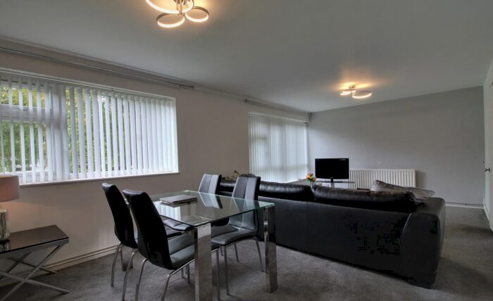 2 Bedroom Flat To Rent In Carlton Drive, London, SW15