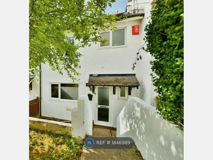 4 Bedroom Terraced House To Rent In Lake View Close, Plymouth, PL5
