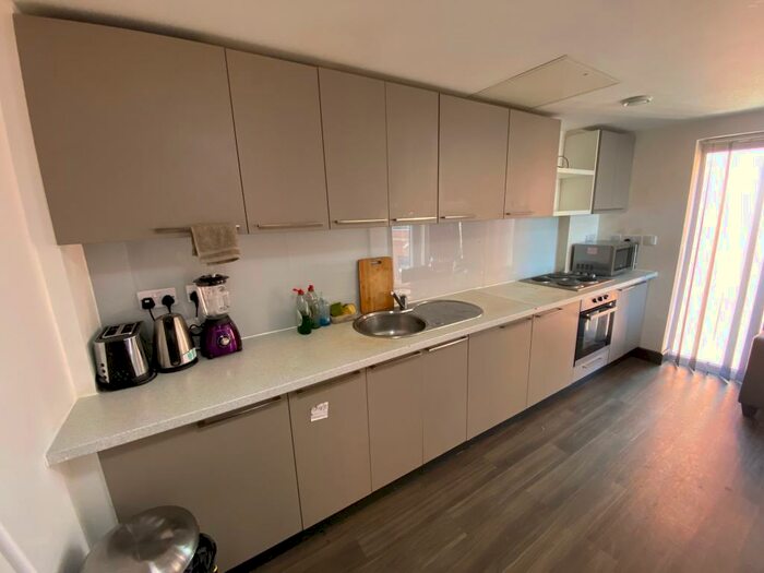 Apartment To Rent In Chapel Street, Luton, LU1