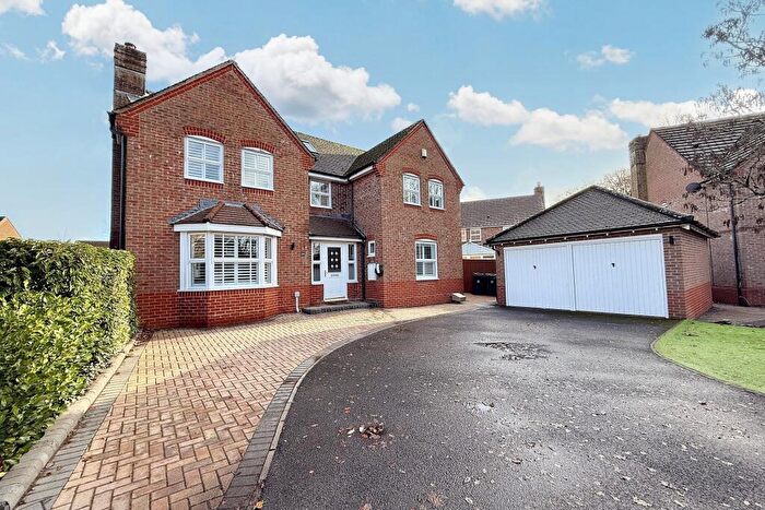 5 Bedroom Detached House For Sale In Camelias, BH22