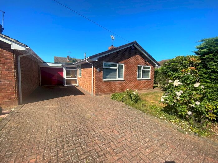 2 Bedroom Bungalow To Rent In Gunnis Close, Gillingham, Kent, ME8