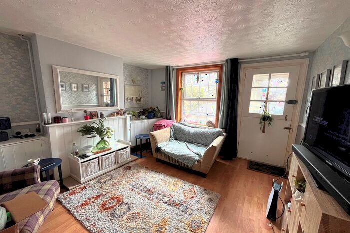 3 Bedroom Terraced House To Rent In King Street, Emsworth, Hampshire, PO10