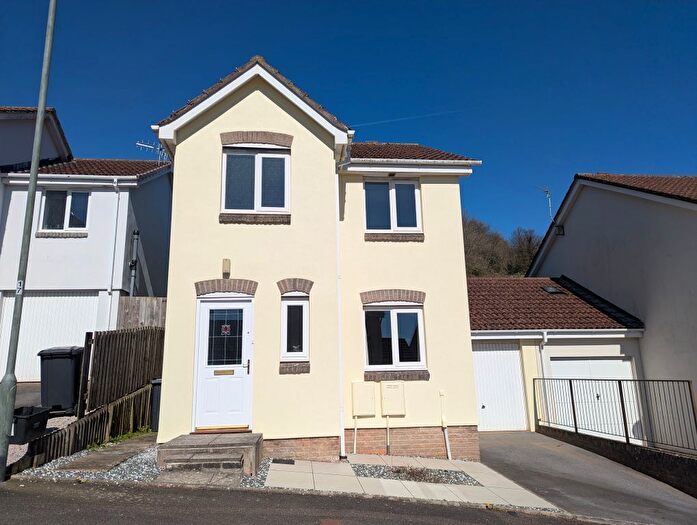 3 Bedroom Detached House For Sale In Leeward Lane, Torquay, TQ2