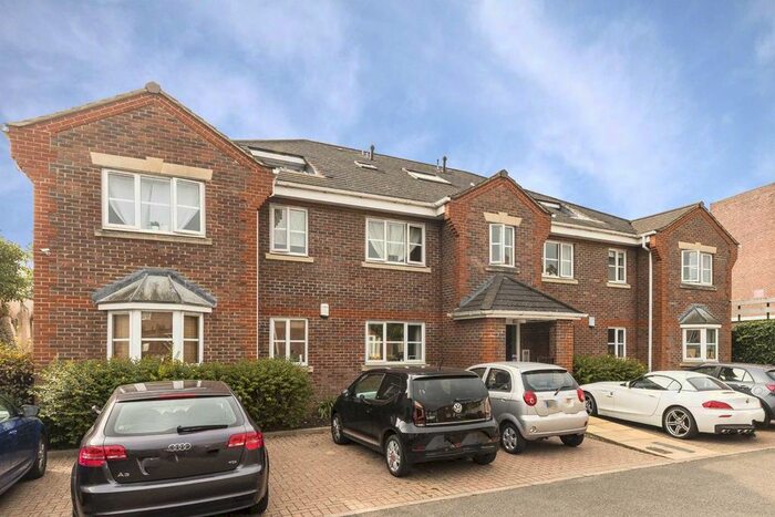 1 Bedroom Flat To Rent In Amelia Close, London, W3