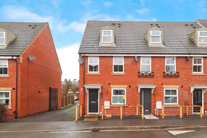 3 Bedroom Semi Detached House For Sale In High Main Drive, Bestwood Village, Nottingham, Nottinghamshire, NG6