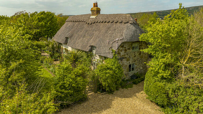 4 Bedroom Cottage For Sale In Brighstone, Isle Of Wight, PO30