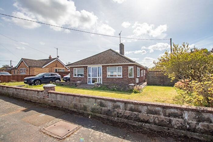 3 Bedroom Detached Bungalow For Sale In Centre Crescent, Dersingham, PE31