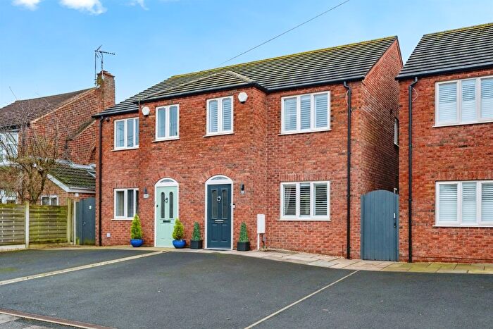 3 Bedroom Semi Detached House For Sale In Western Road, Mickleover, Derby, DE3