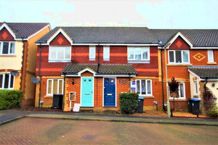 3 Bedroom Terraced House To Rent In Knaphill, GU21