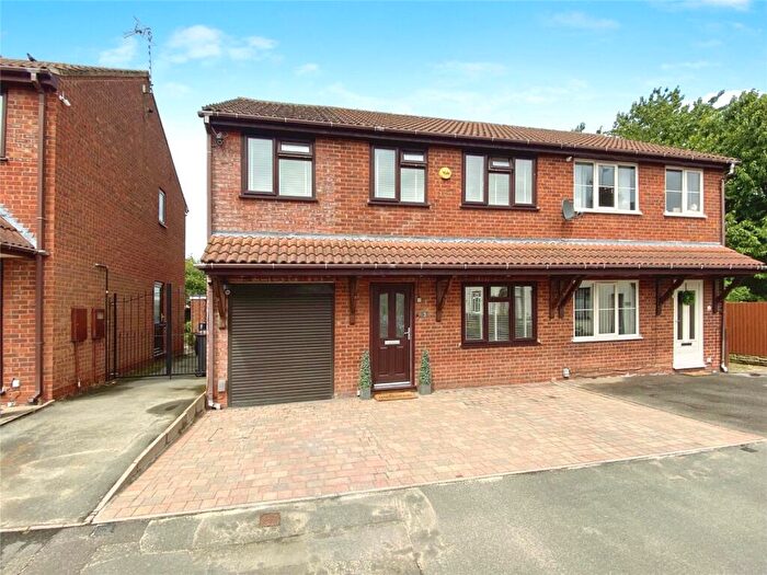 4 Bedroom Semi-Detached House To Rent In Brook Street, Bedworth, Warwickshire, CV12