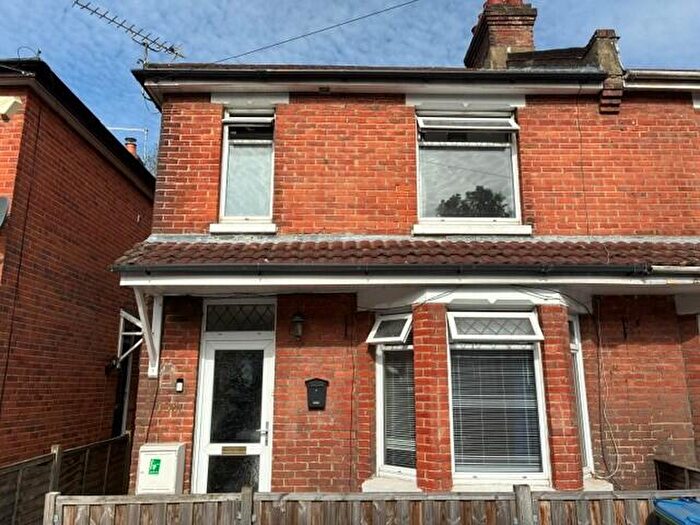 3 Bedroom Semi-Detached House To Rent In Percy Road, SO16