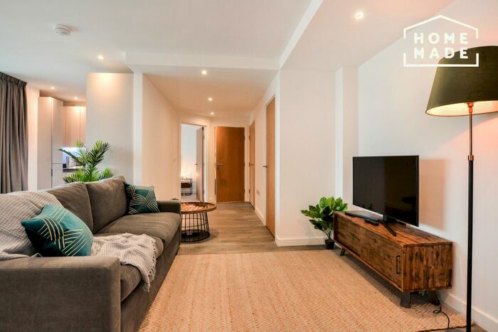 2 Bedroom Flat To Rent In The Well House, Sutton, SM1