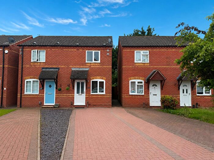 2 Bedroom Semi-Detached House For Sale In Clipstone Gardens, Wigston, LE18