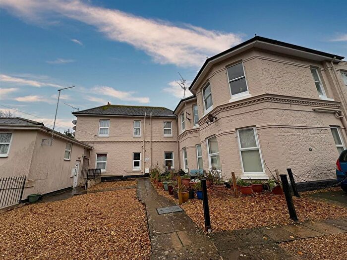 2 Bedroom Flat To Rent In Victoria Avenue, Shanklin, PO37