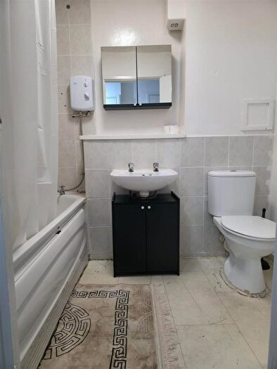 1 Bedroom Flat To Rent In Harts Lane, Barking, IG11