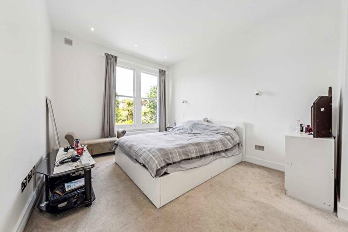 1 Bedroom Flat To Rent In Heybridge Avenue, London, SW16