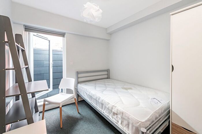 4 Bedroom Flat To Rent In Lymore Gardens, Bath, BA2