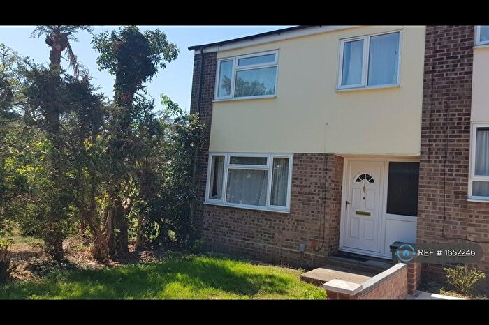 5 Bedroom Semi-Detached House To Rent In Macbeth Close, Colchester, CO4