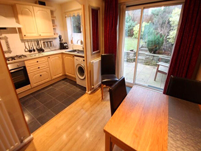 2 Bedroom House To Rent In Livinia Grove, Leeds, LS7