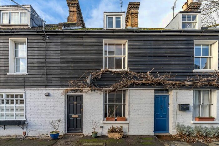 2 Bedroom Terraced House To Rent In Wades Lane, Teddington, TW11