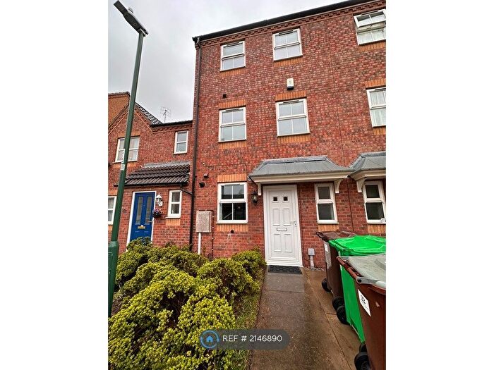4 Bedroom Terraced House To Rent In Edmonstone Crescent, Nottingham, NG5