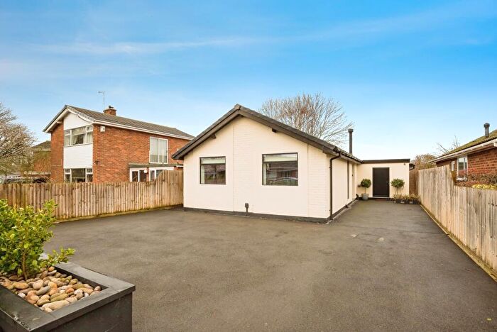 3 Bedroom Bungalow For Sale In Merton Drive, Chester, Cheshire, CH4