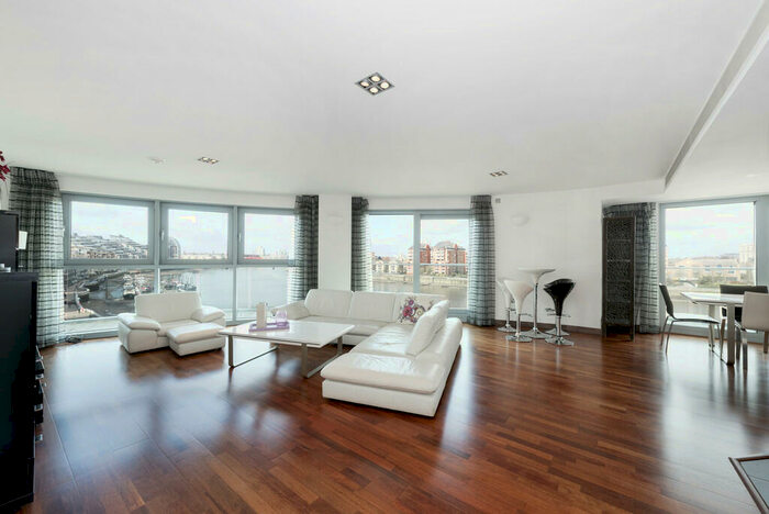 2 Bedroom Apartment To Rent In Vicentia Court, Bridges Wharf, SW11