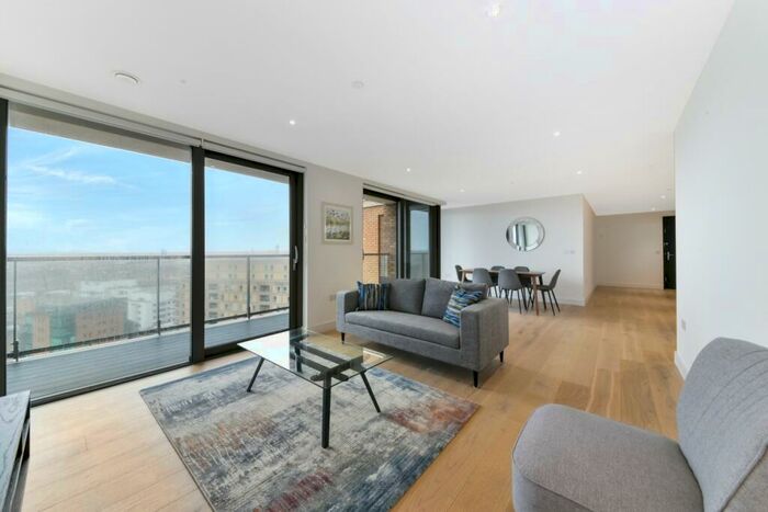 2 Bedroom Flat To Rent In East Ferry Road, Isle Of Dogs, London, E14