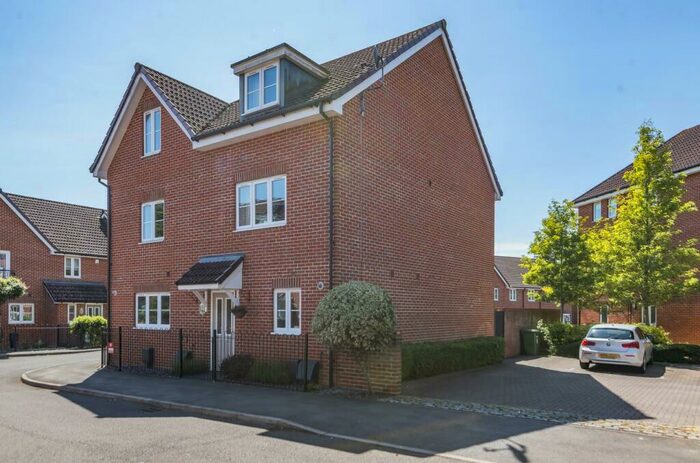 3 Bedroom House To Rent In Hut Farm Place, Chandler's Ford, Eastleigh, SO53