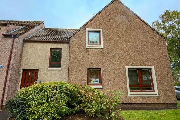 1 Bedroom Flat To Rent In Kirkgate, West Calder, EH55