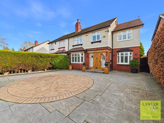 4 Bedroom Semi Detached House For Sale In London Road South, Poynton, Stockport, Cheshire, SK12