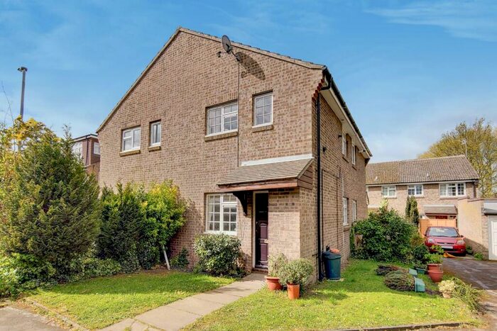 1 Bedroom House To Rent In St Hilda's Close, SW11