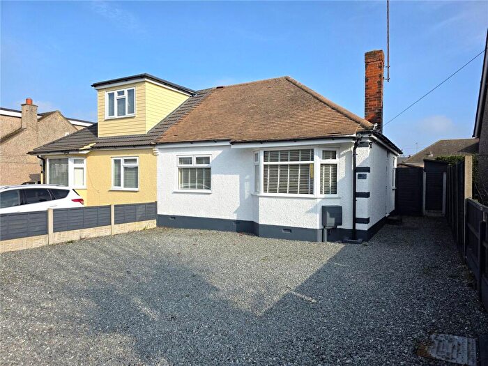 2 Bedroom Bungalow To Rent In Danbury Road, Rayleigh, Essex, SS6