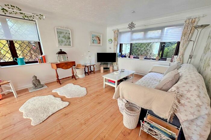 3 Bedroom End Of Terrace House For Sale In Charlton Marshall, DT11