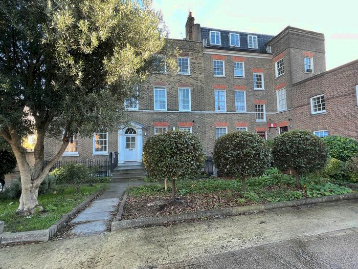 3 Bedroom Flat To Rent In Stoke Newington Church Street, London, N16