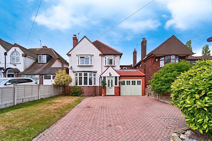 4 Bedroom Detached House For Sale In Leigh Road, Walsall, West Midlands, WS4