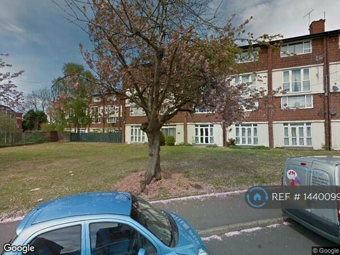 2 Bedroom Flat To Rent In Lupton Road, Sheffield, S8