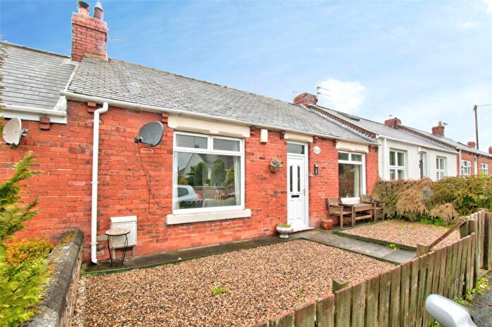 2 Bedroom Bungalow For Sale In High Road, Stanley, Crook, DL15