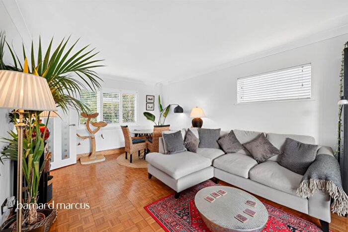 2 Bedroom Flat For Sale In Stanley Road, Sutton, SM2